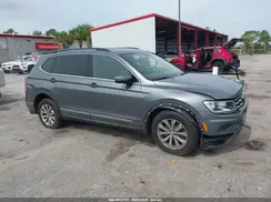 3VV3B7AX2JM129952 2018 VOLKSWAGEN TIGUAN