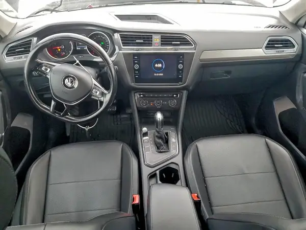 3VV3B7AX2JM132298 2018 VOLKSWAGEN TIGUAN - Image 8