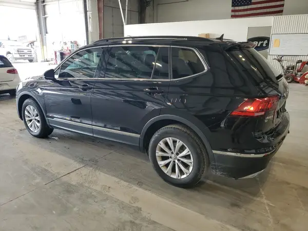 3VV3B7AX2JM139719 2018 VOLKSWAGEN TIGUAN - Image 2