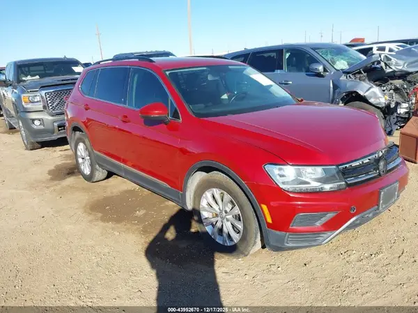 3VV3B7AX2JM149991 2018 VOLKSWAGEN TIGUAN - Image 1