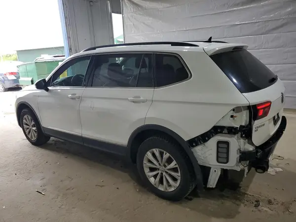 3VV3B7AX2JM153796 2018 VOLKSWAGEN TIGUAN - Image 2