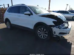 3VV3B7AX2JM156827 2018 VOLKSWAGEN TIGUAN