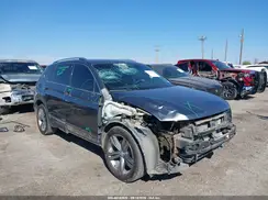 3VV3B7AX2JM158299 2018 VOLKSWAGEN TIGUAN