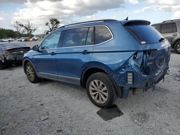 3VV3B7AX2JM210157 2018 VOLKSWAGEN TIGUAN - Image 2