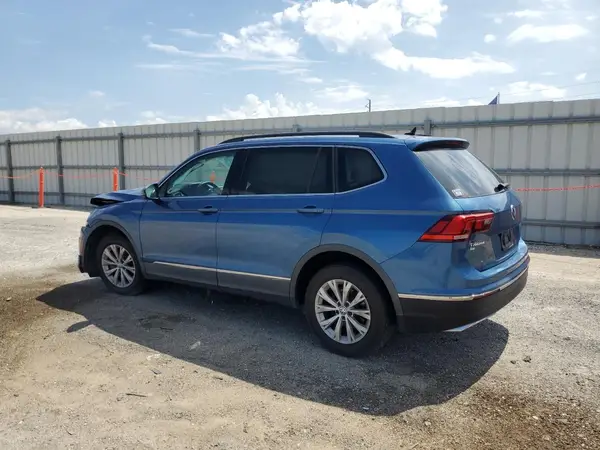 3VV3B7AX2JM211048 2018 VOLKSWAGEN TIGUAN - Image 2