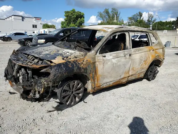 3VV3B7AX2JM211339 2018 VOLKSWAGEN TIGUAN - Image 1