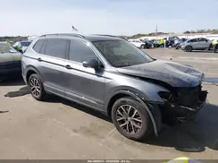 3VV3B7AX2JM214368 2018 VOLKSWAGEN TIGUAN
