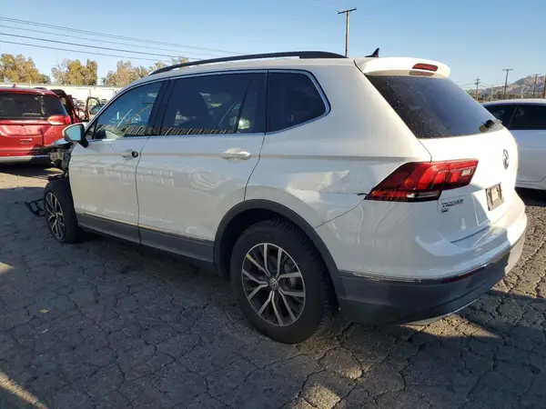 3VV3B7AX2JM214581 2018 VOLKSWAGEN TIGUAN - Image 2