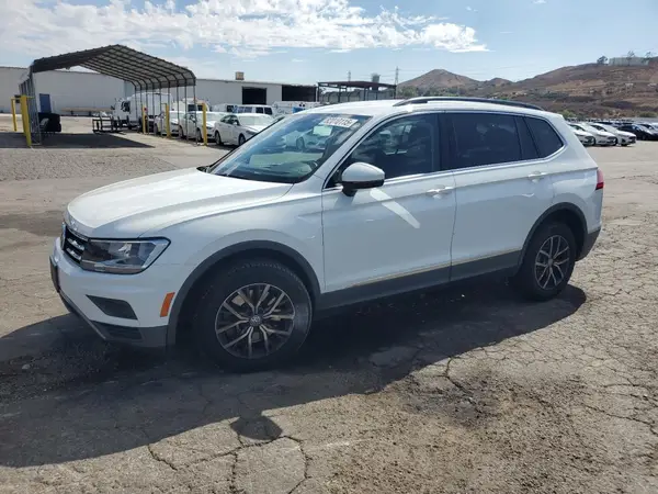 3VV3B7AX2JM216007 2018 VOLKSWAGEN TIGUAN - Image 1