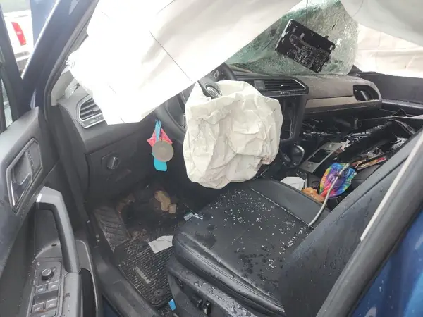 3VV3B7AX2KM048936 2019 VOLKSWAGEN TIGUAN - Image 8
