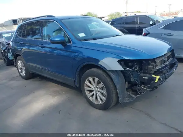 3VV3B7AX2KM067907 2019 VOLKSWAGEN TIGUAN - Image 1