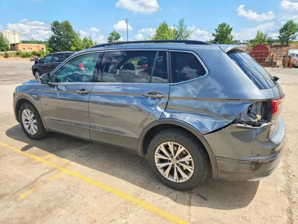 3VV3B7AX2KM067972 2019 VOLKSWAGEN TIGUAN - Image 2