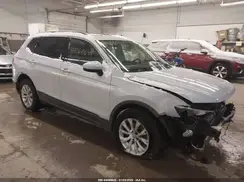 3VV3B7AX2KM071388 2019 VOLKSWAGEN TIGUAN