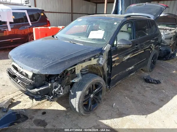 3VV3B7AX2KM075179 2019 VOLKSWAGEN TIGUAN - Image 2