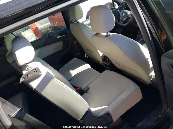 3VV3B7AX2KM075179 2019 VOLKSWAGEN TIGUAN - Image 8