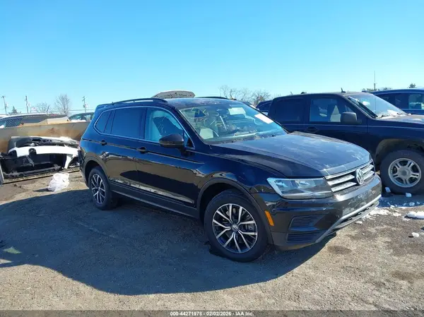 3VV3B7AX2KM082889 2019 VOLKSWAGEN TIGUAN - Image 1