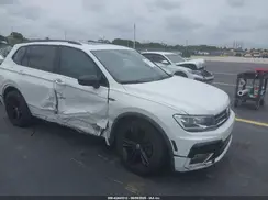 3VV3B7AX2KM098204 2019 VOLKSWAGEN TIGUAN