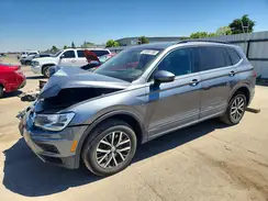 3VV3B7AX2KM121643 2019 VOLKSWAGEN TIGUAN