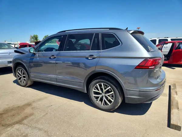 3VV3B7AX2KM121643 2019 VOLKSWAGEN TIGUAN - Image 2