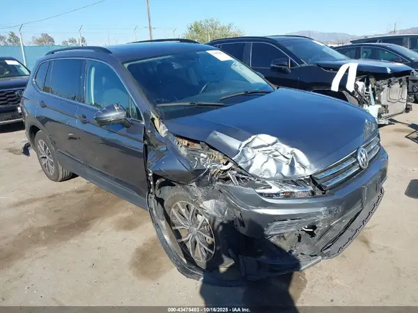 3VV3B7AX2KM122422 2019 VOLKSWAGEN TIGUAN - Image 1