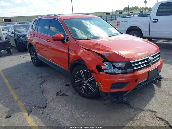 3VV3B7AX2KM152875 2019 VOLKSWAGEN TIGUAN - Image 1
