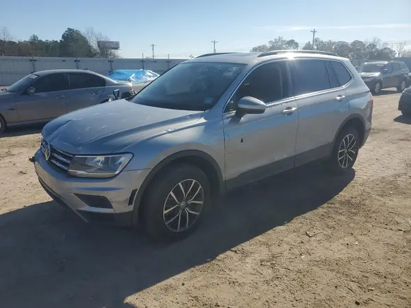 3VV3B7AX2KM157154 2019 VOLKSWAGEN TIGUAN - Image 1