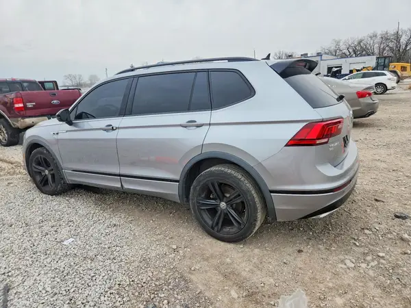 3VV3B7AX2KM168574 2019 VOLKSWAGEN TIGUAN - Image 2