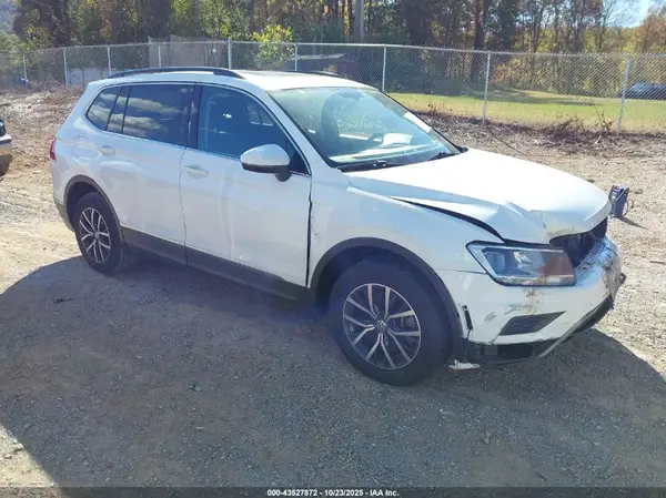 3VV3B7AX2LM095739 2020 VOLKSWAGEN TIGUAN - Image 1
