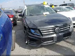 3VV3B7AX2LM101832 2020 VOLKSWAGEN TIGUAN