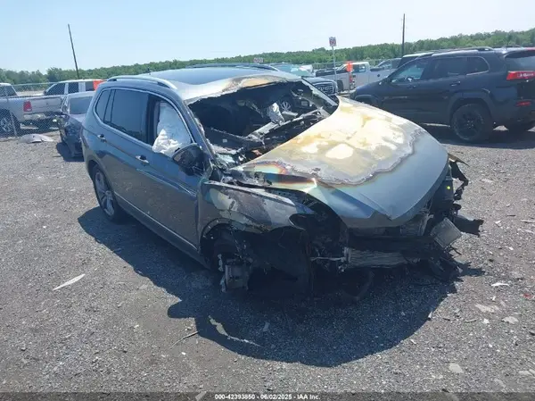 3VV3B7AX2LM139254 2020 VOLKSWAGEN TIGUAN - Image 1