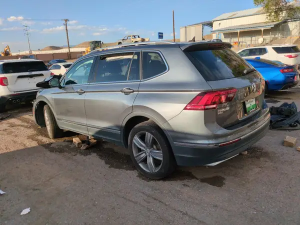 3VV3B7AX2MM019083 2021 VOLKSWAGEN TIGUAN - Image 2