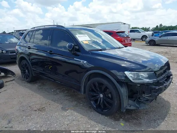 3VV3B7AX2MM083317 2021 VOLKSWAGEN TIGUAN - Image 1