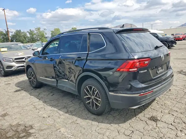 3VV3B7AX2MM137327 2021 VOLKSWAGEN TIGUAN - Image 2