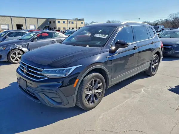 3VV3B7AX2NM085957 2022 VOLKSWAGEN TIGUAN - Image 1