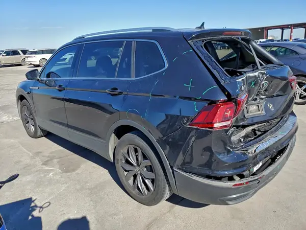 3VV3B7AX2NM085957 2022 VOLKSWAGEN TIGUAN - Image 2