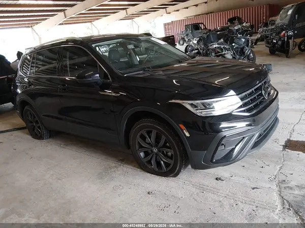 3VV3B7AX2NM100960 2022 VOLKSWAGEN TIGUAN - Image 1