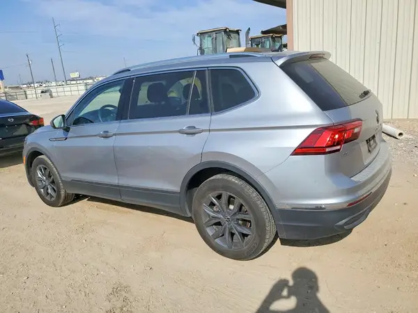 3VV3B7AX2PM064657 2023 VOLKSWAGEN TIGUAN - Image 2