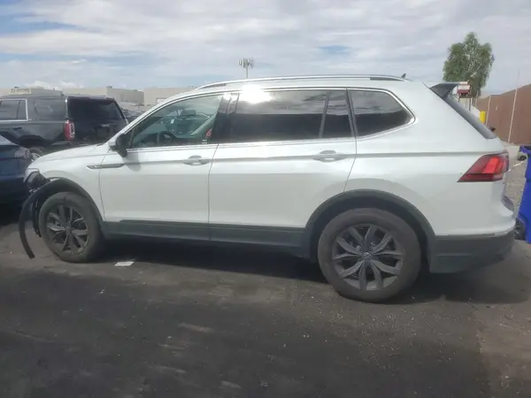 3VV3B7AX2PM111931 2023 VOLKSWAGEN TIGUAN - Image 2