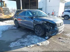 3VV3B7AX2PM126123 2023 VOLKSWAGEN TIGUAN