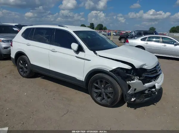 3VV3B7AX2RM043911 2024 VOLKSWAGEN TIGUAN - Image 1
