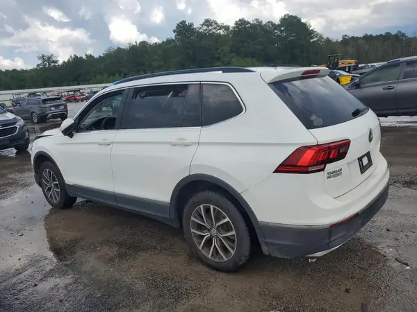 3VV3B7AX3JM005513 2018 VOLKSWAGEN TIGUAN - Image 2