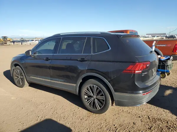 3VV3B7AX3JM013448 2018 VOLKSWAGEN TIGUAN - Image 2