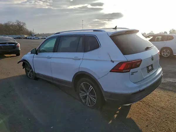 3VV3B7AX3JM015541 2018 VOLKSWAGEN TIGUAN - Image 2