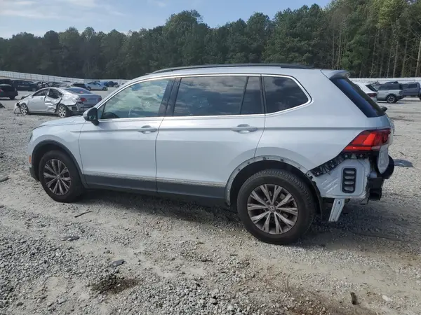 3VV3B7AX3JM016575 2018 VOLKSWAGEN TIGUAN - Image 2