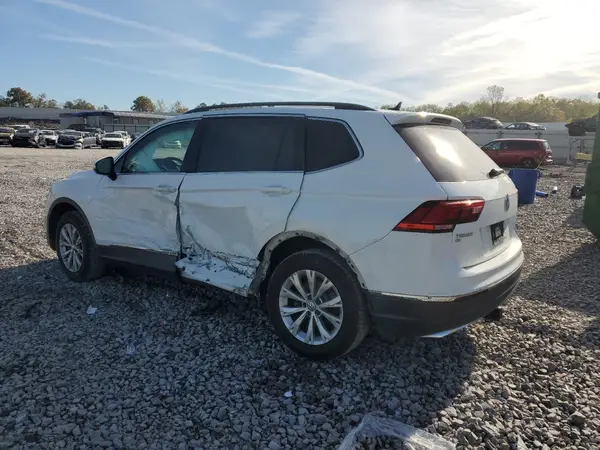 3VV3B7AX3JM018715 2018 VOLKSWAGEN TIGUAN - Image 2