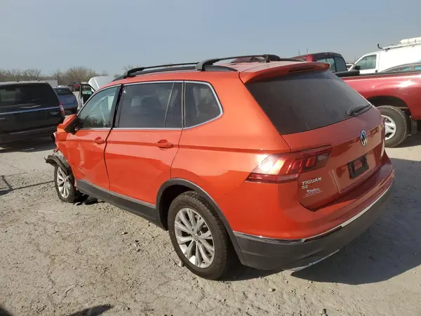3VV3B7AX3JM019718 2018 VOLKSWAGEN TIGUAN - Image 2
