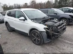 3VV3B7AX3JM043016 2018 VOLKSWAGEN TIGUAN