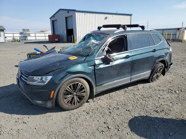 3VV3B7AX3JM052136 2018 VOLKSWAGEN TIGUAN - Image 1