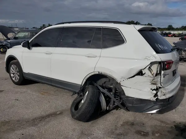 3VV3B7AX3JM052654 2018 VOLKSWAGEN TIGUAN - Image 2