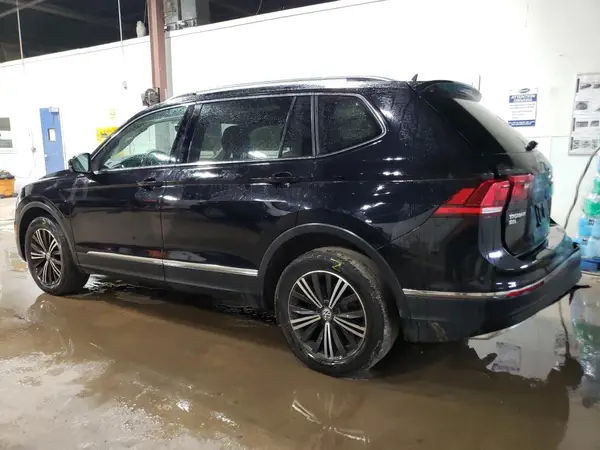 3VV3B7AX3JM068322 2018 VOLKSWAGEN TIGUAN - Image 2